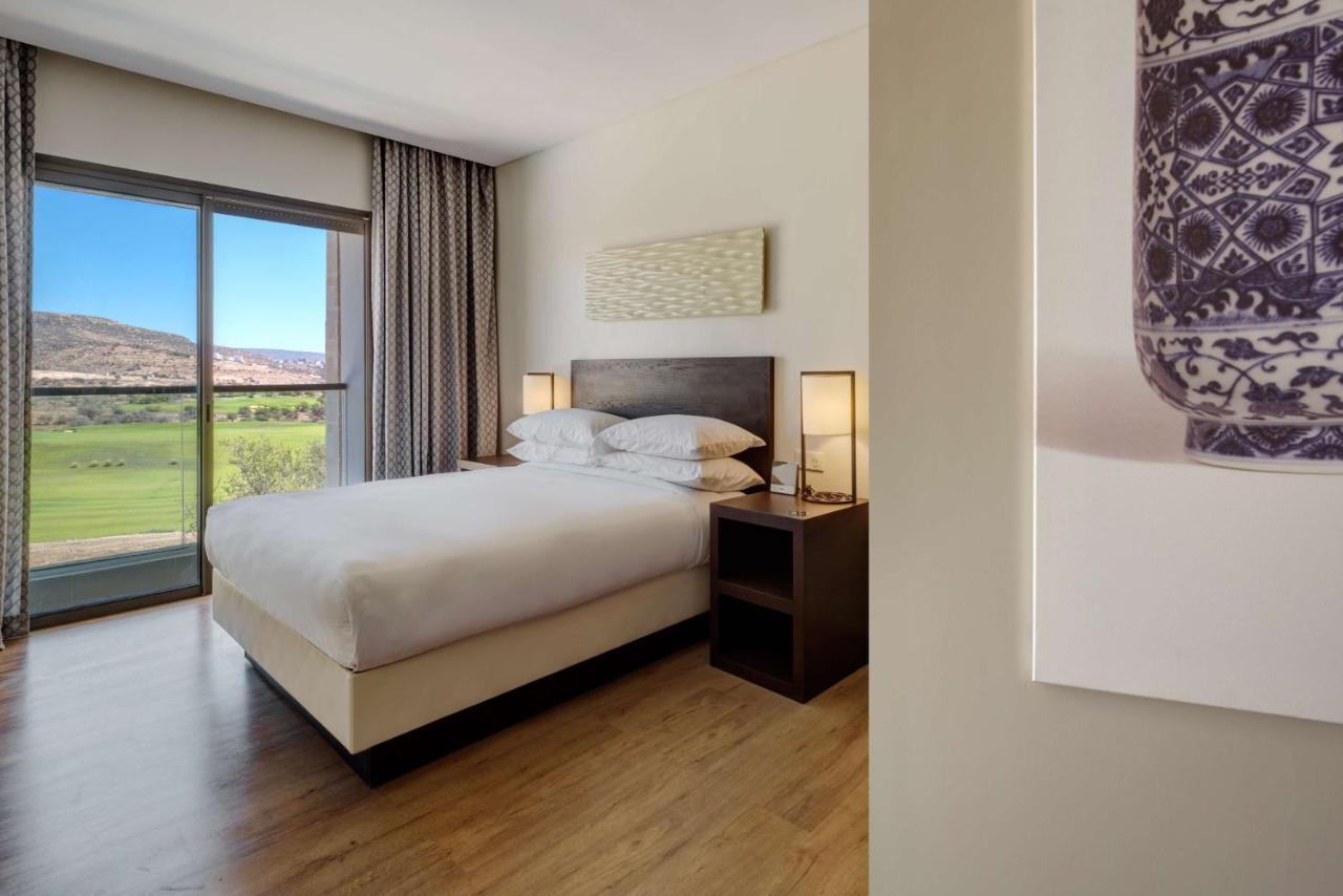 Hyatt Place Taghazout Bay Exterior foto A bedroom at the Hilton Scottsdale Resort and Villas